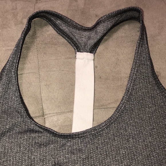 Old Navy Active Go-Dry Tank - Picture 2 of 7